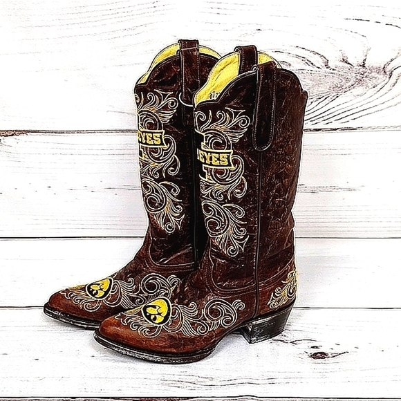 Gameday NCAA Iowa Hawkeyes Women's Sz 7 Embroidered Distressed Leather Boots NWT - Picture 4 of 10